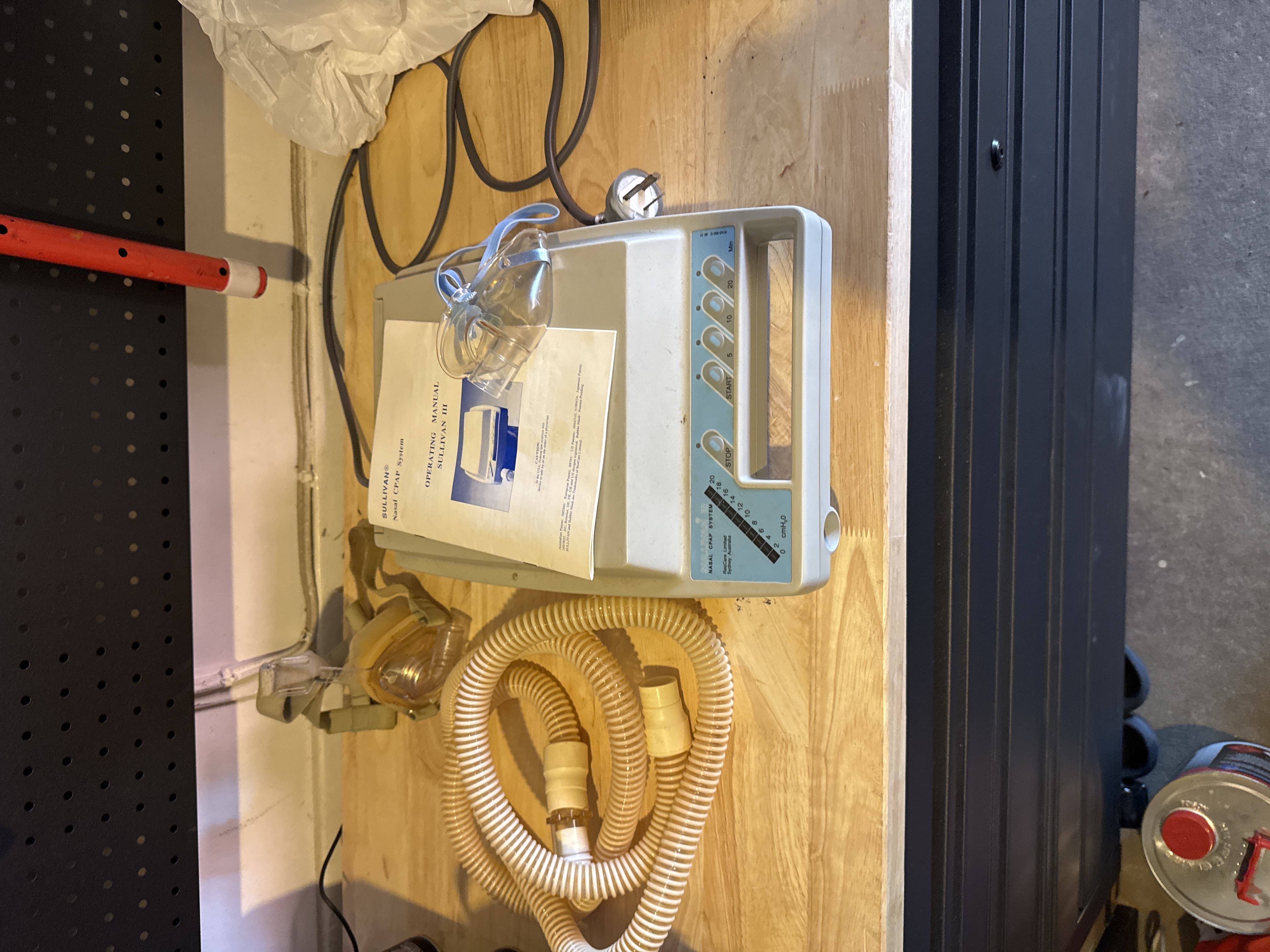 Sullivan 3: Nasal cpap flow generator system