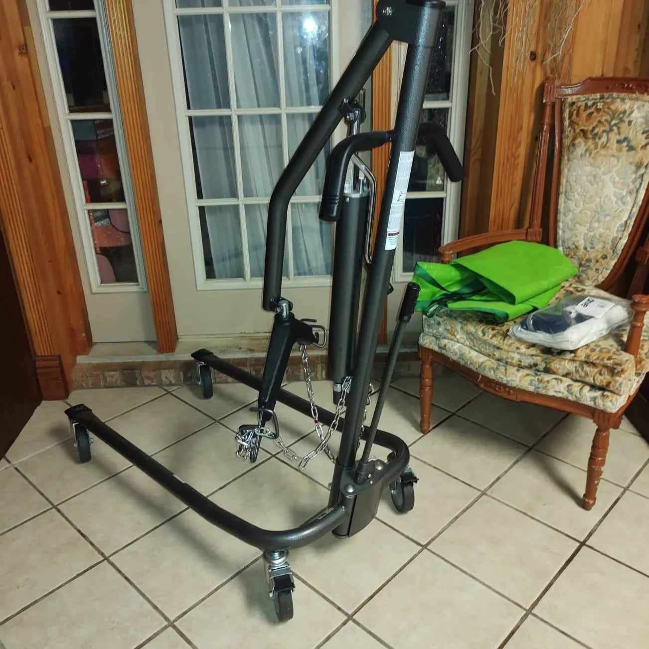 Delux Hydraulic Lift