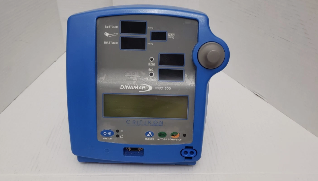 GE Dinamap Pro 300 with Power Cord
