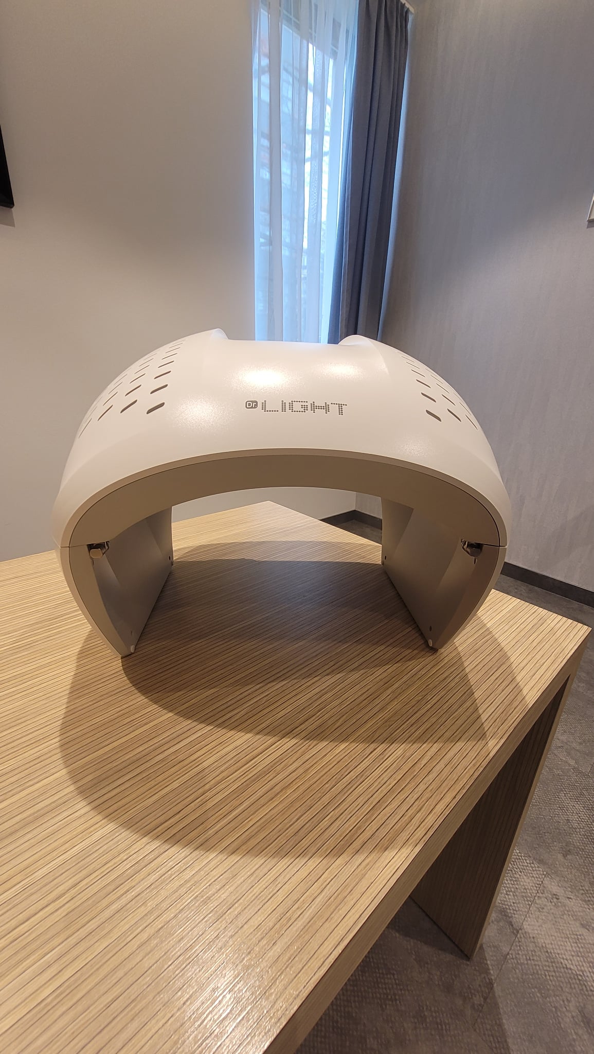 EunSung Dr. Light LED Light Therapy Device