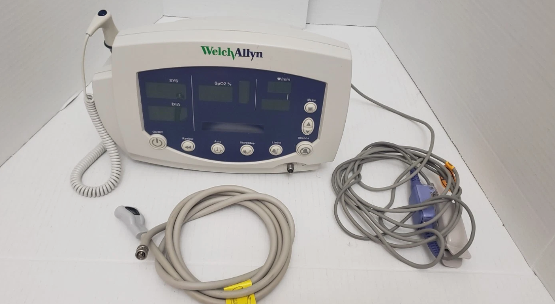 Welch Allyn 53NT0 Vital Signs Monitor with Thermometer and BP Hose Unit A