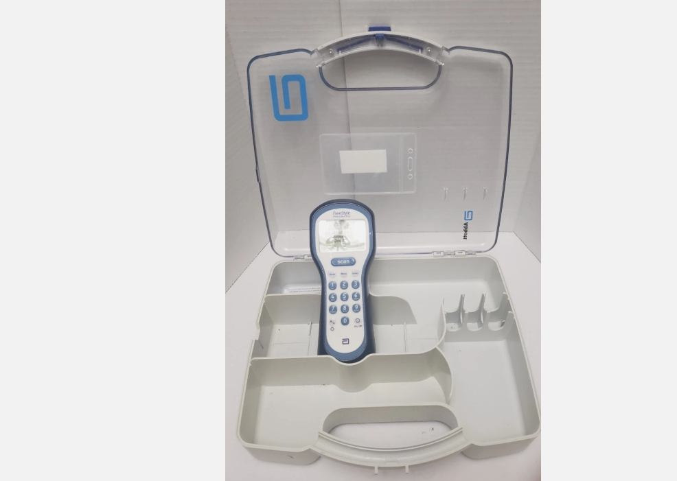 Abbott FreeStyle Precision Pro Glucose Meter Monitor with Case