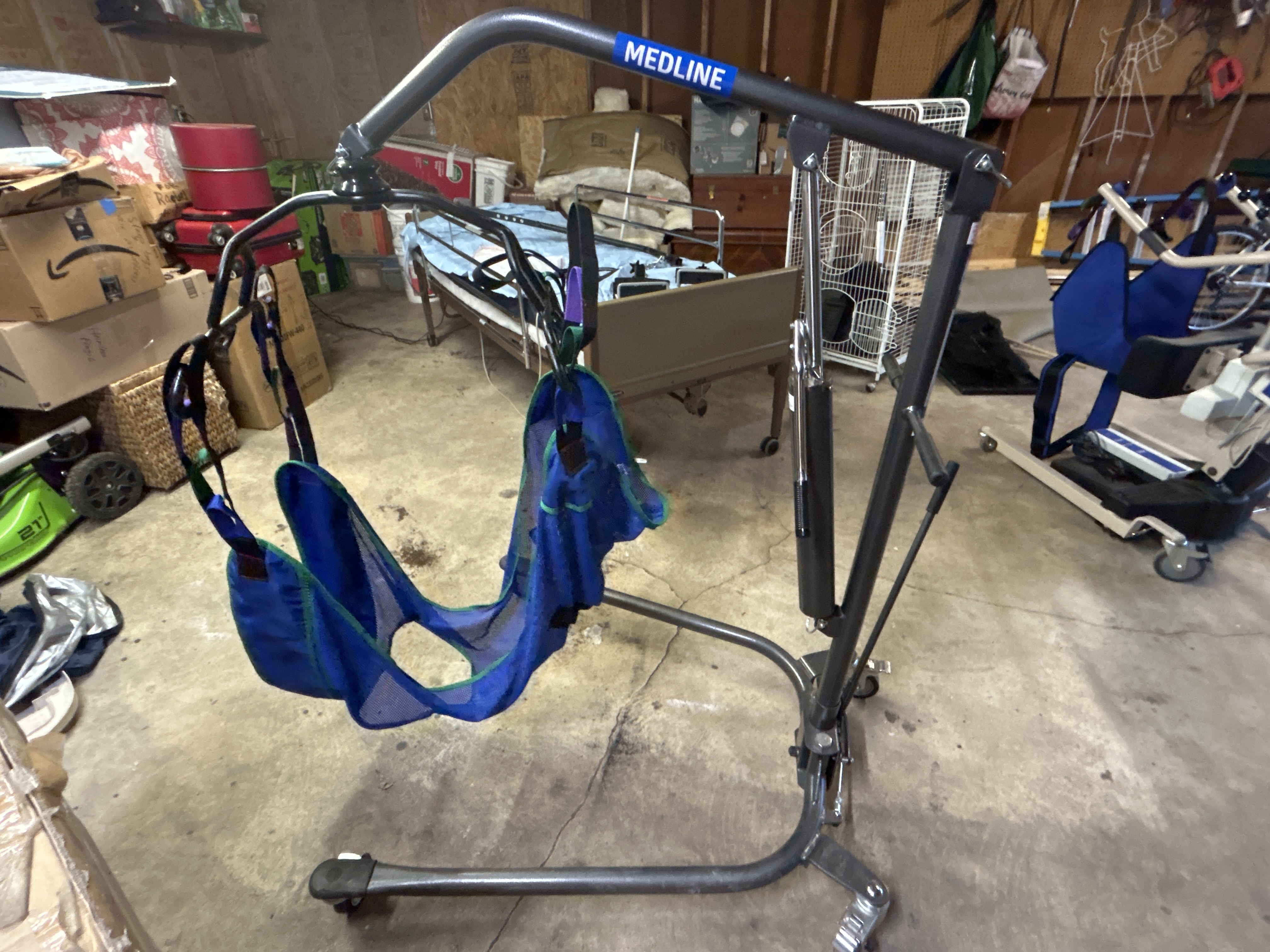 Hoyer Lift (manual) w/extra large sling