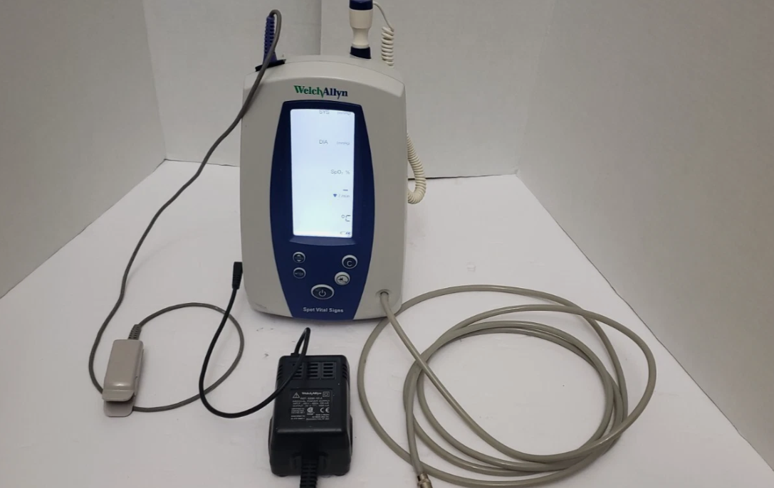 Welch Allyn Spot Vital Signs Monitor w/ PSU, Therm, BP Hose SPo2 Sensor UNIT 54