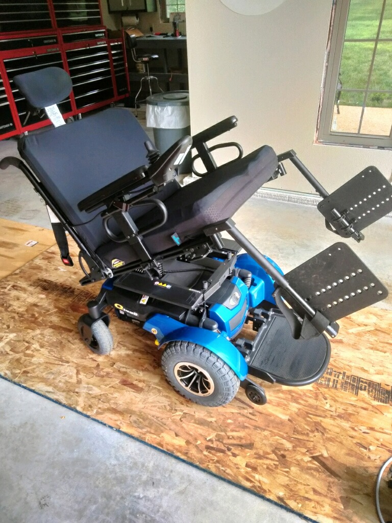Quantum 1450 power chair with tilt