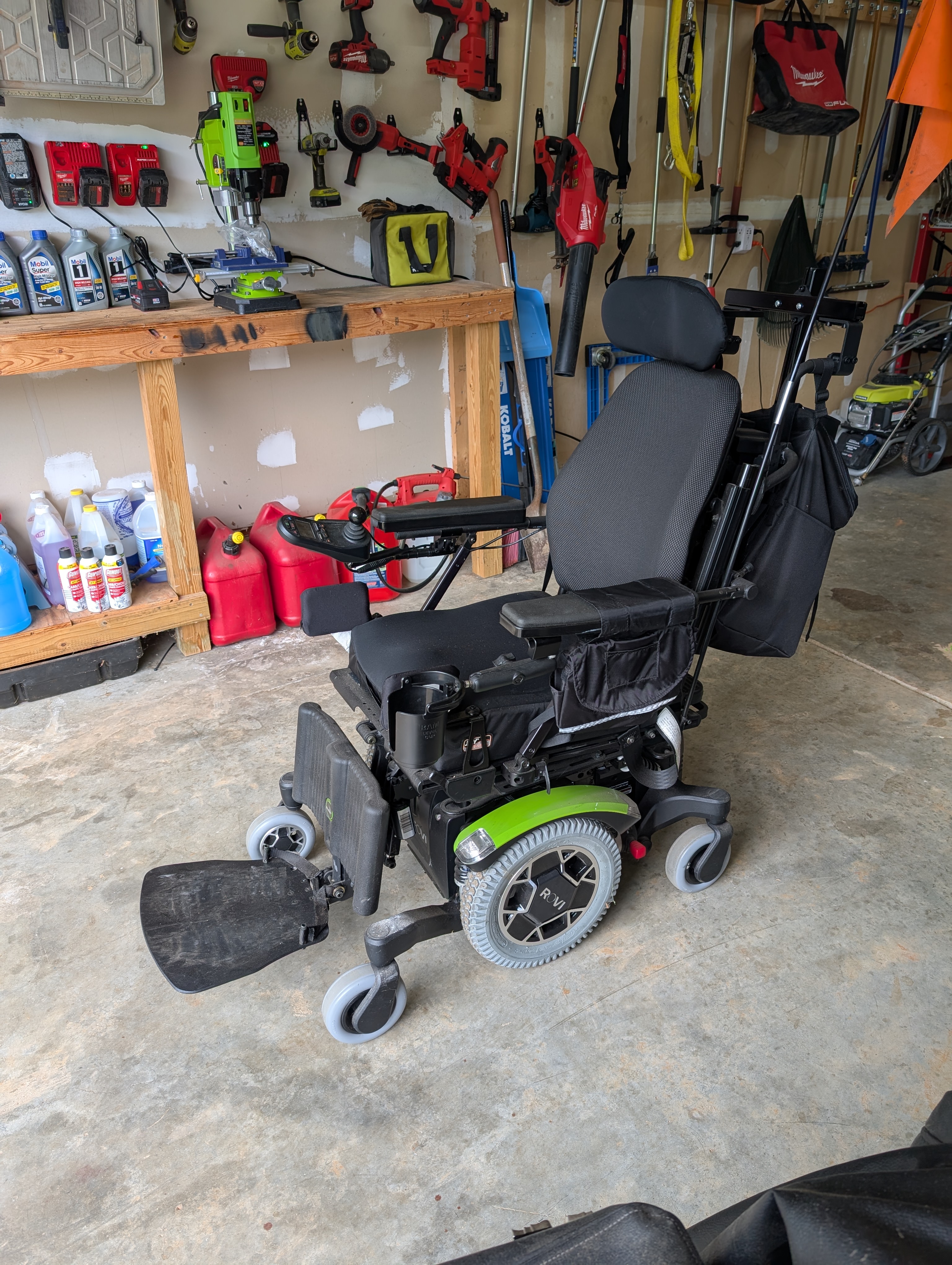 Rovi x3 powered wheel chair