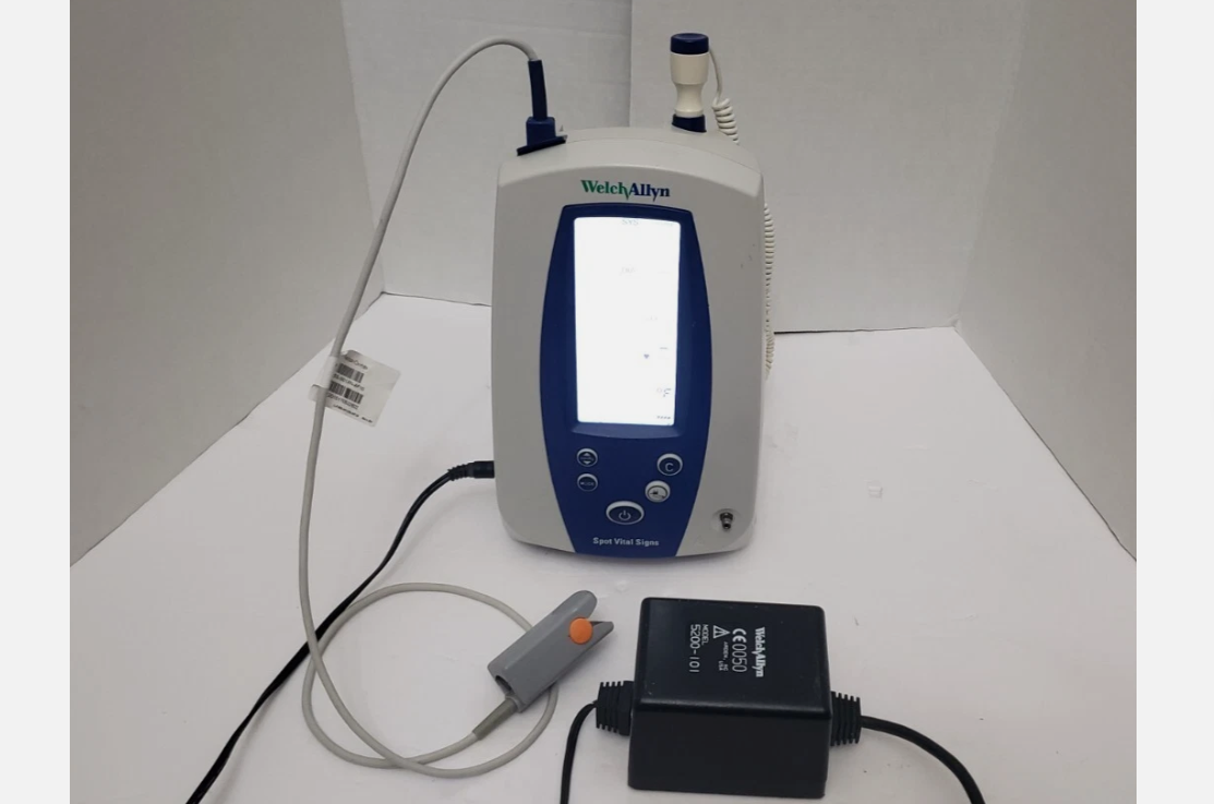 Welch Allyn Spot Vital Signs Monitor w/ PSU, Therm, BP Hose SPo2 Sensor UNIT 51