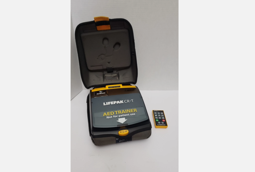 LIFEPAK CR-T AED Trainer Cardio Defibrillator with Case and Remote Medtronic