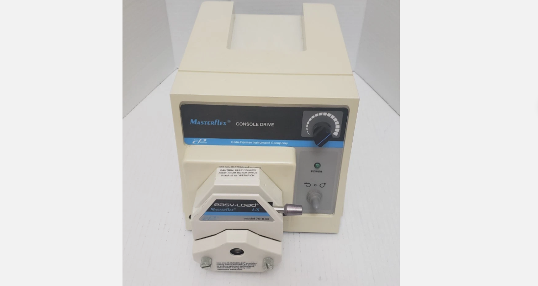 Cole Parmer MasterFlex Console Drive 7520-40 with Easy Load 7518-10