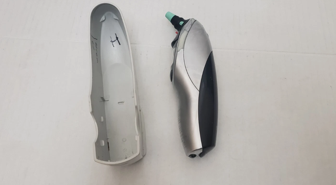 Welch Allyn Braun ThermoScan Pro4000 Type 6021 Ear Thermometer With Holster
