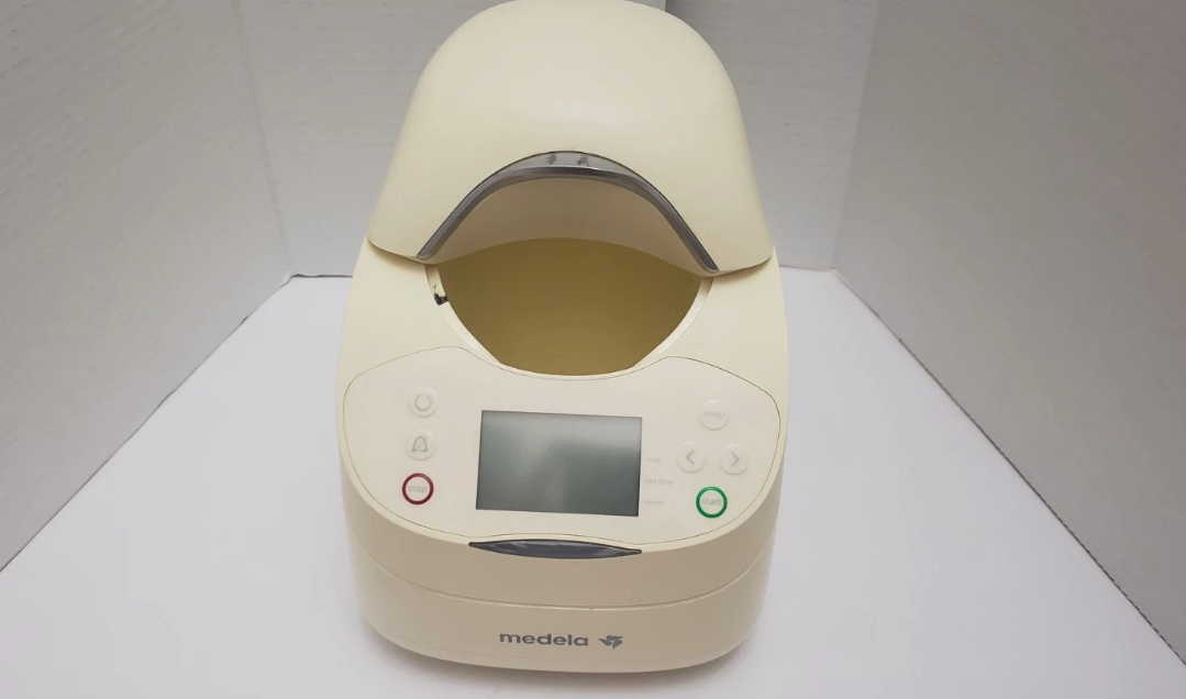 Medela Digital Waterless Milk warmer 87115 with power cord Defroster Unit 33