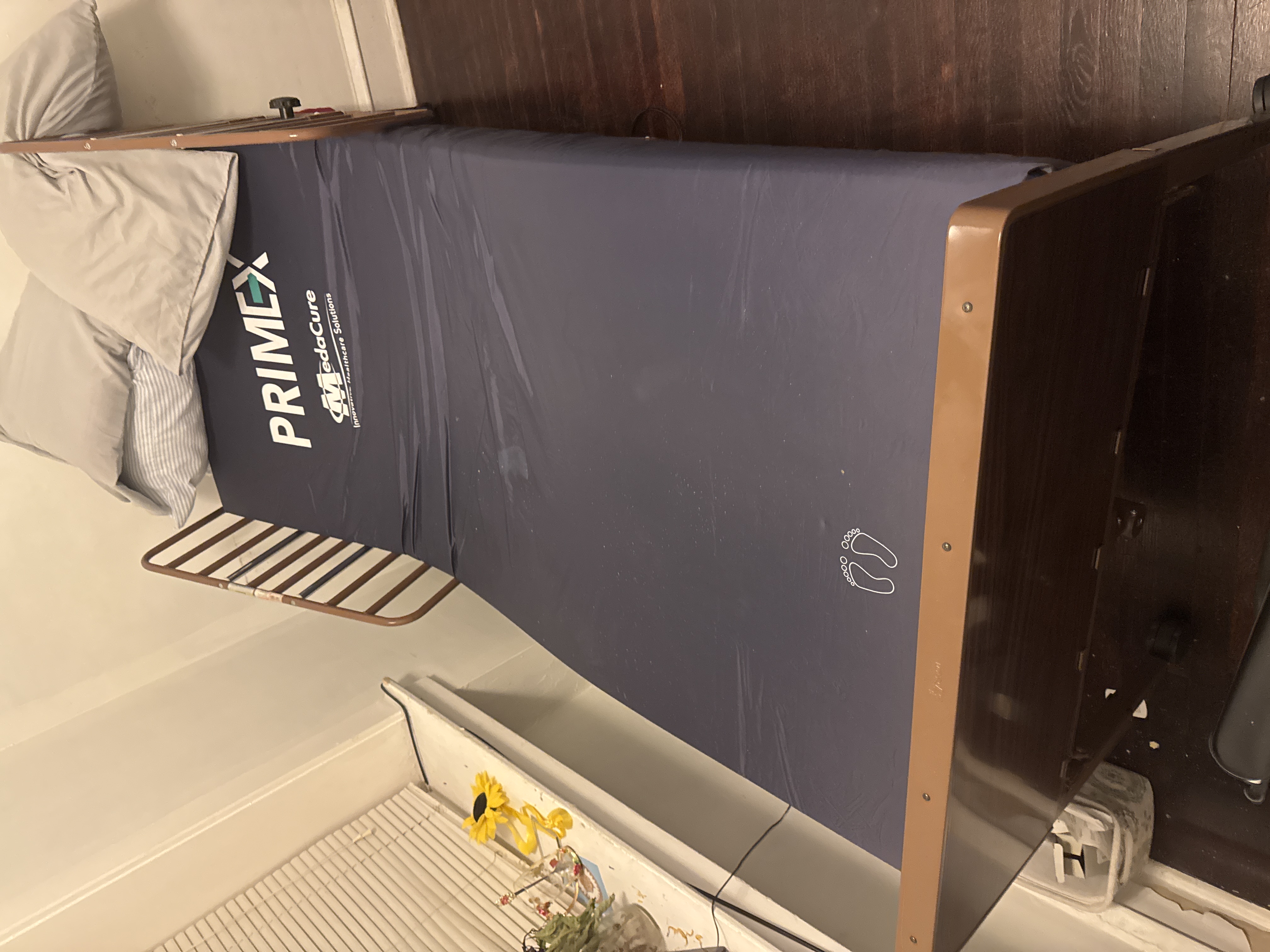 Electric twin hospital bed