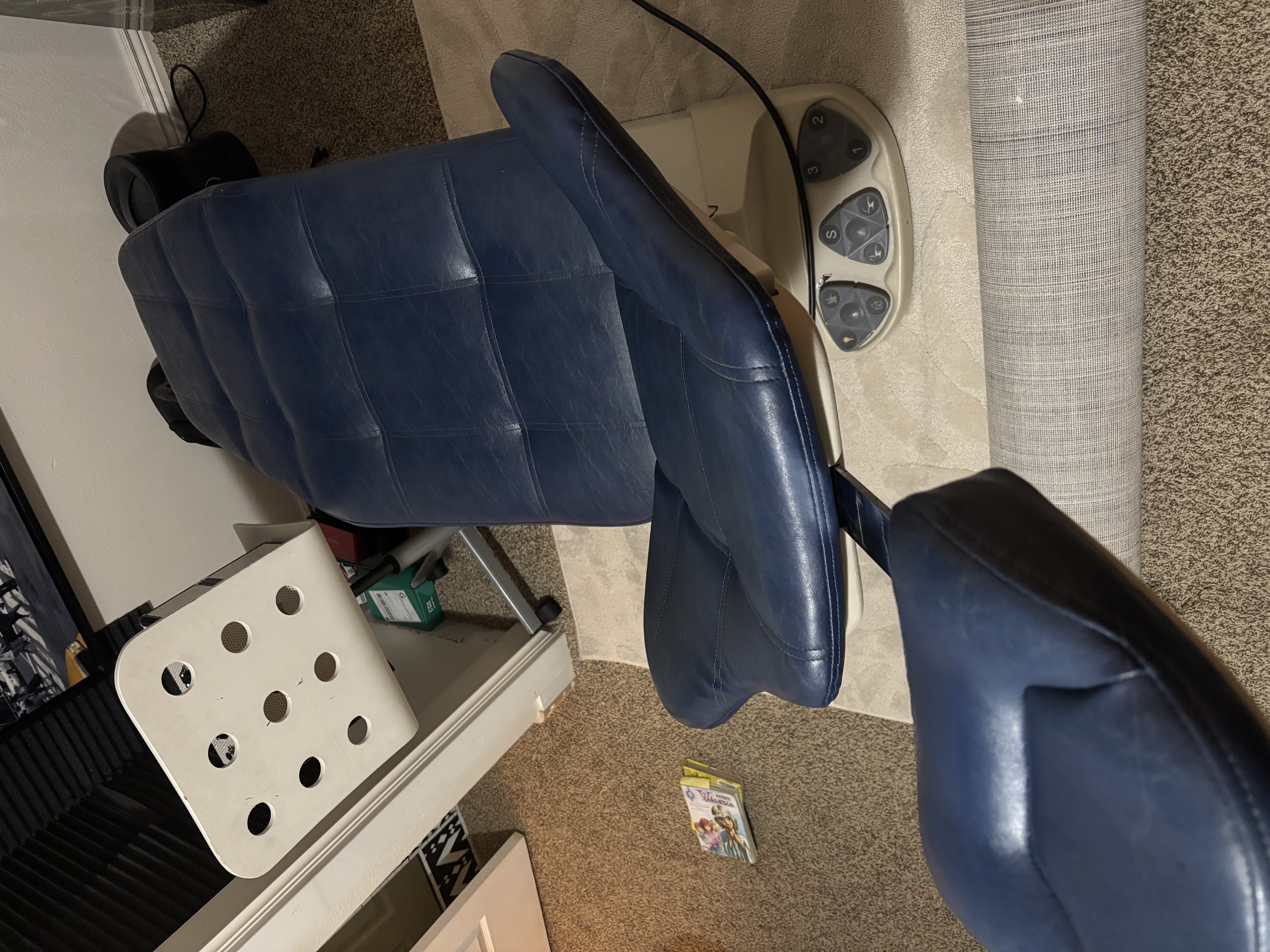 M300x EXAM & TREATMENT CHAIR