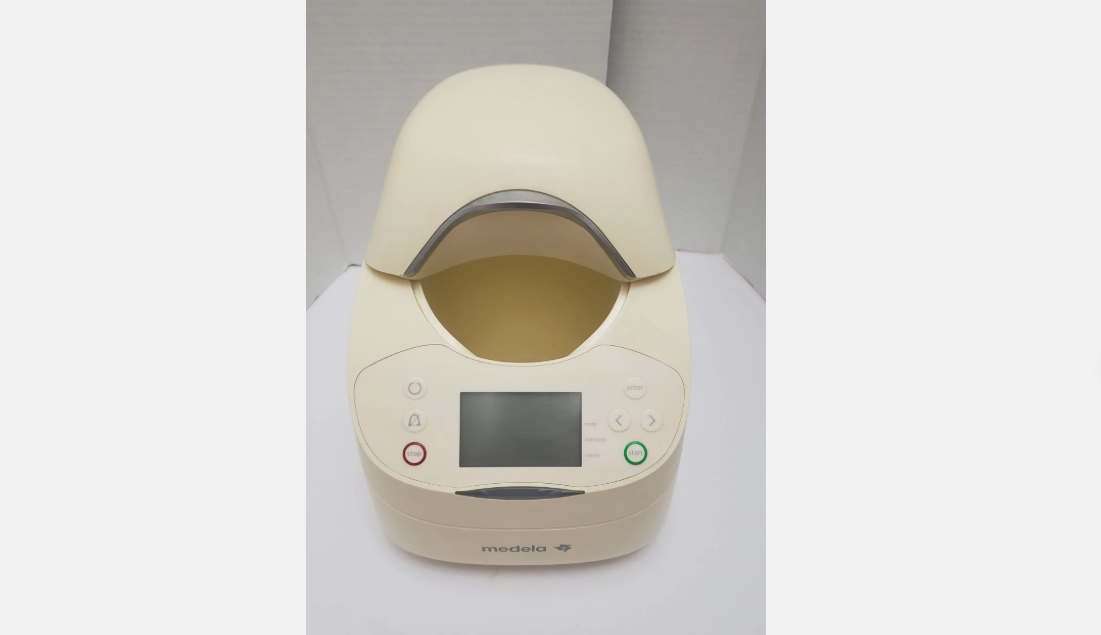 Medela Digital Waterless Milk warmer 87115 with power cord Defroster Unit 44