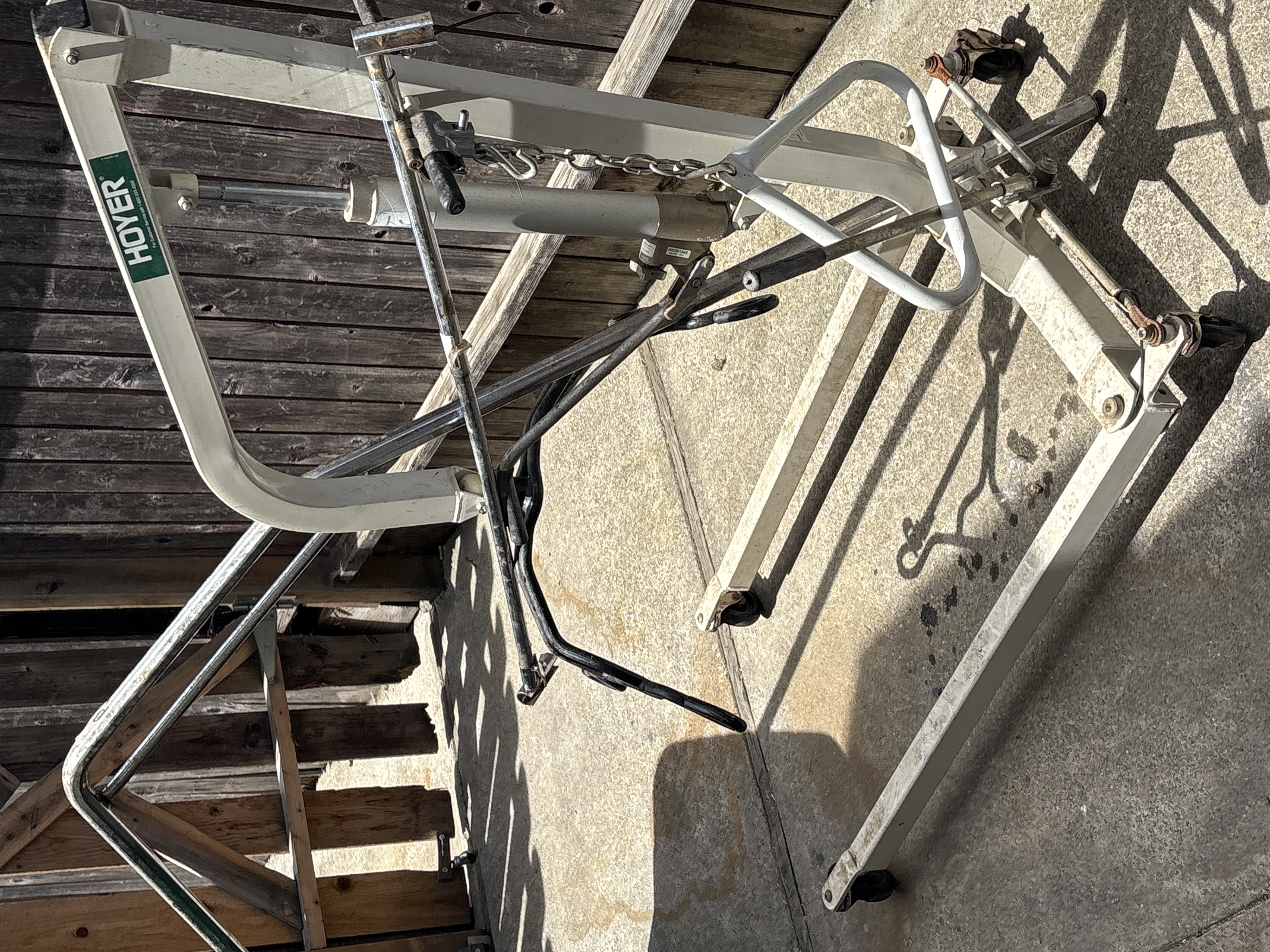 Hydraulic lift